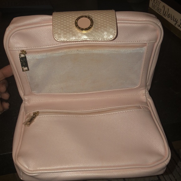 Bvlgari Soft Pink Leather Toiletry Travel Bag - Picture 7 of 9
